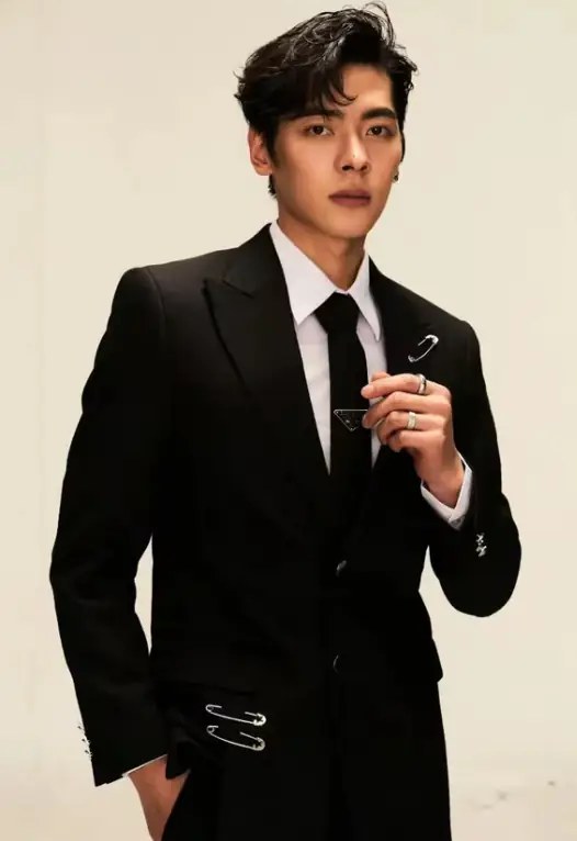 董一 Yi Dong