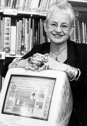 杰奎琳·威尔逊 Jacqueline Wilson