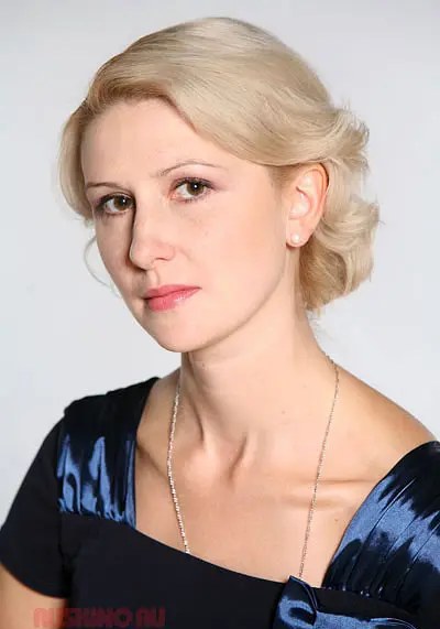 伊丽娜·伊兹文斯卡娅 Irina Yazvinskaya