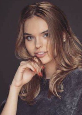 安吉丽娜·多布罗德诺娃 Angelina Dobrorodnova
