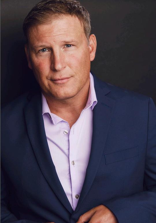 亚当·拉特克利夫 Adam Ratcliffe