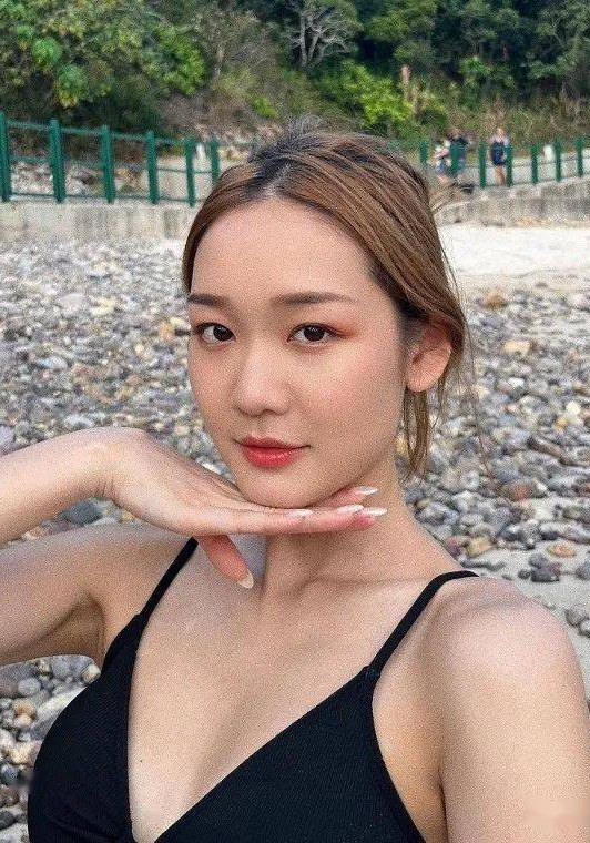 叶靖仪 Jingyi Ye