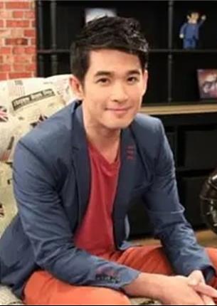 苏珀·臣查罗恩 Supoj Chancharoen