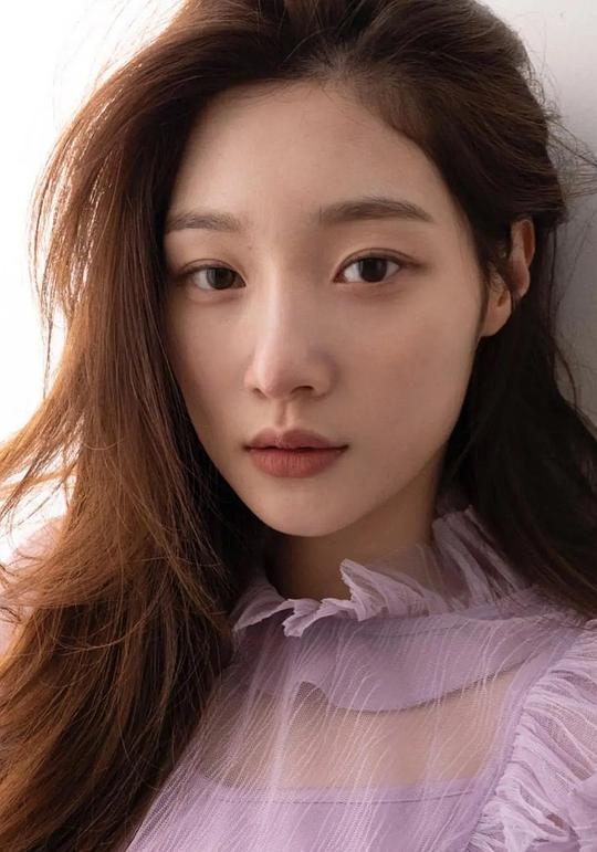 郑彩娟 Chae-yeon Jung