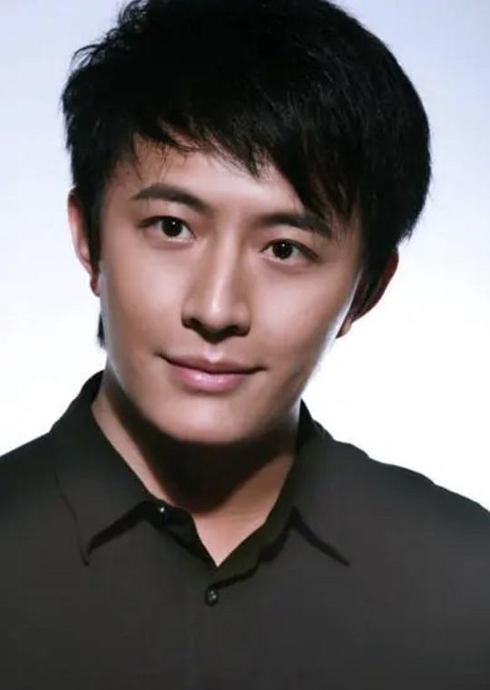 翟羽佳 Yujia Zhai