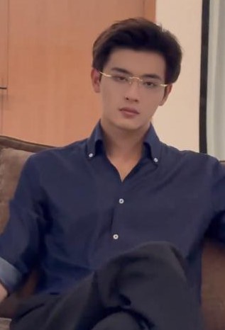 吕星灼 Lv Xingzhuo