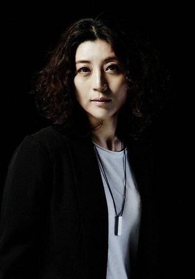 李圣静 Sung Kyung Lee