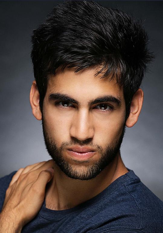 尤素夫·A·艾哈迈德 Yusuf A. Ahmed