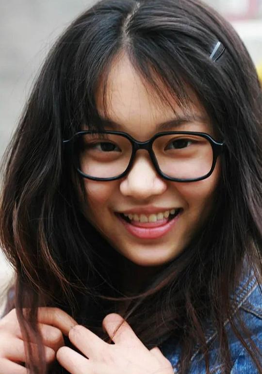杨颜嘉 Yanjia Yang
