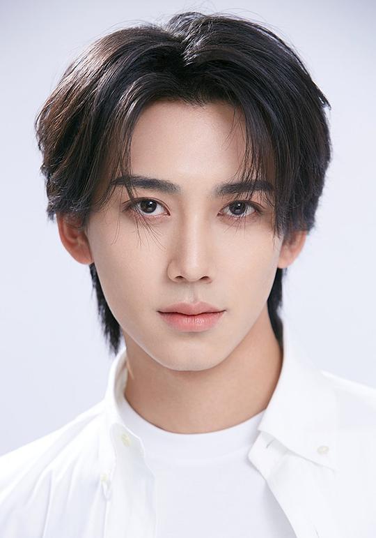 欧靖枭 Jingxiao Ou