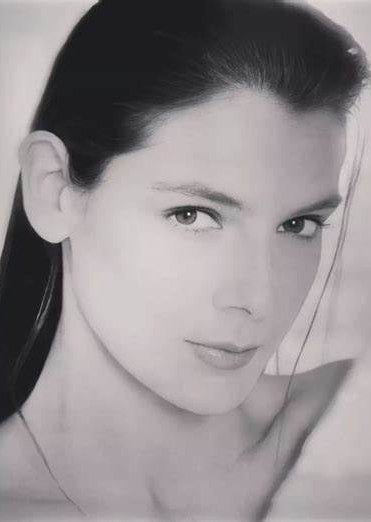 劳拉·福纳 Lola Forner