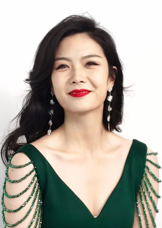 方誉瑶 Yuyao Fang
