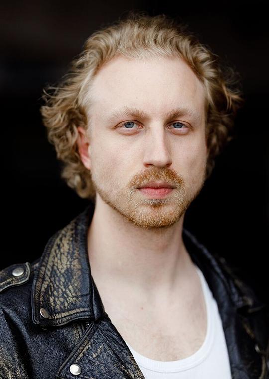 卢卡斯·伦特斯 Lucas Lentes
