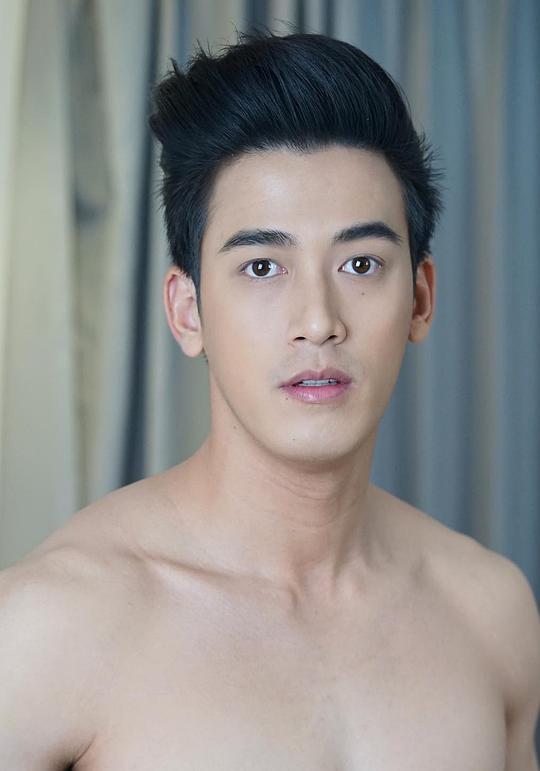 瓦约·皮拉瓦特·萨里滃 Wayo Peerawat Sareewong