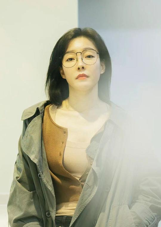 韩真 Zhen Han