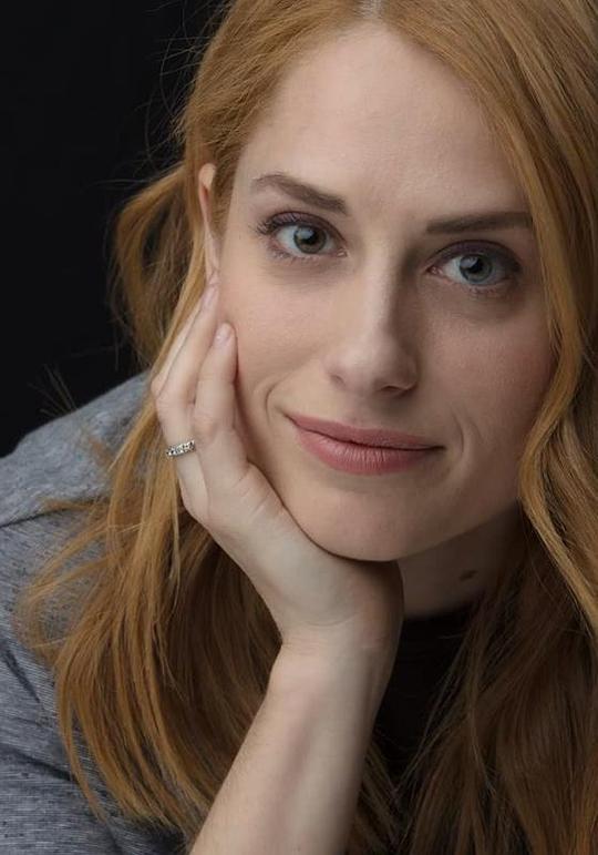 安吉拉·古尔纳 Angela Gulner