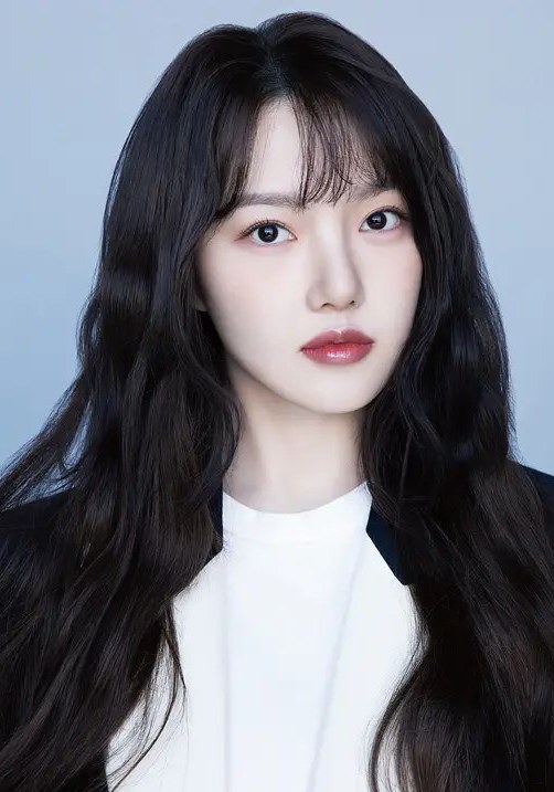 郑艺琳 Ye Rin