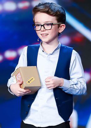艾丹·麦卡恩 Aidan McCann