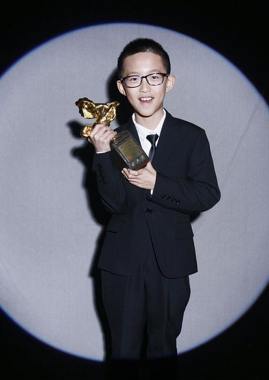 孔维一 Weiyi Kong