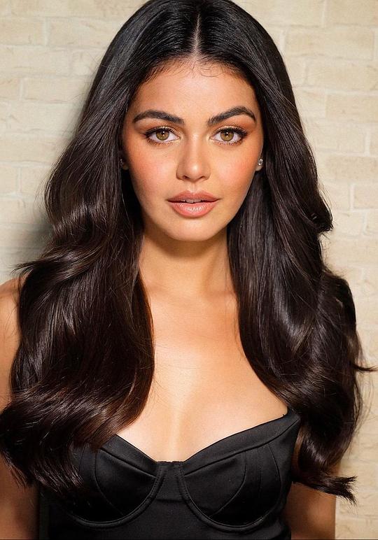珍妮·古铁雷斯 Janine Gutierrez