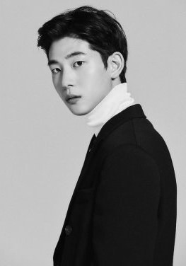 申容硕 Shin Yong Seok