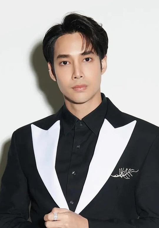 登坤·恩加内特 Denkhun Ngamnet