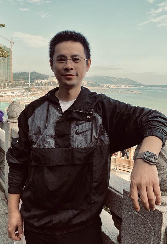 黄晓洪 Huang Xiaohong