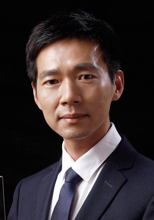 张忠华 Zhonghua Zhang