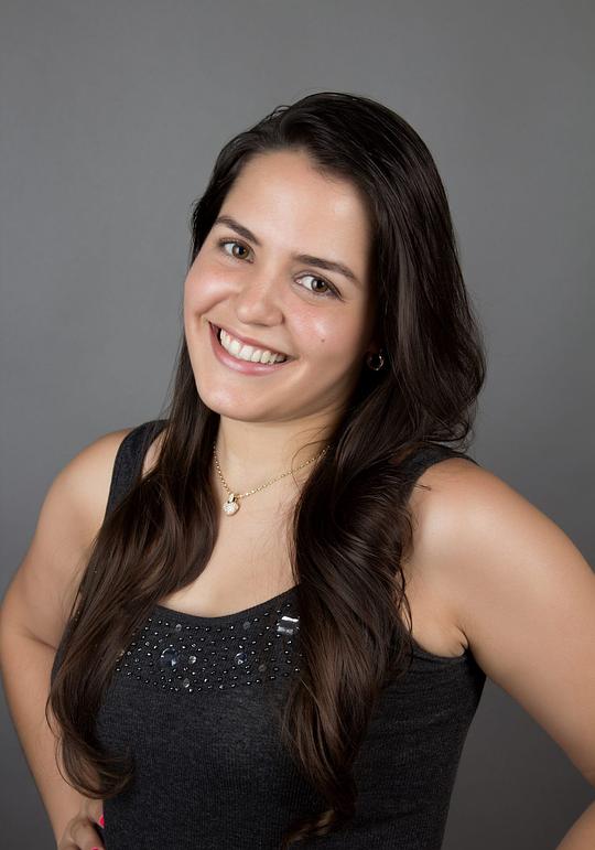 瓦莱丽·丹妮埃拉·赫尔南德兹·欧罗弗森 Valerie Daniella Hernandez Oloffson