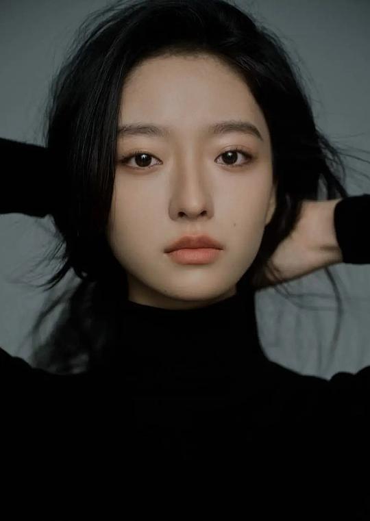 杨舒伊 Shuyi Yang