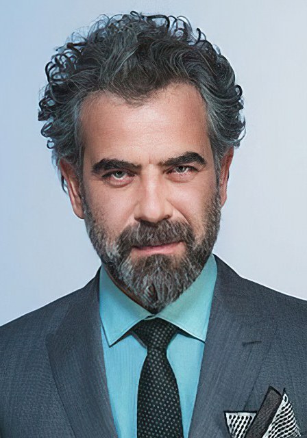 尤尔达埃尔·奥库尔 Yurdaer Okur