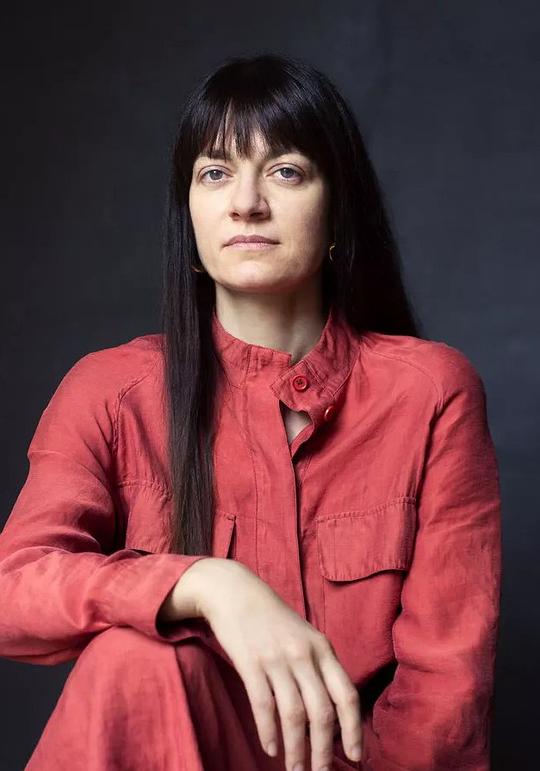 安德拉·厄苏塔 Andra Ursuta