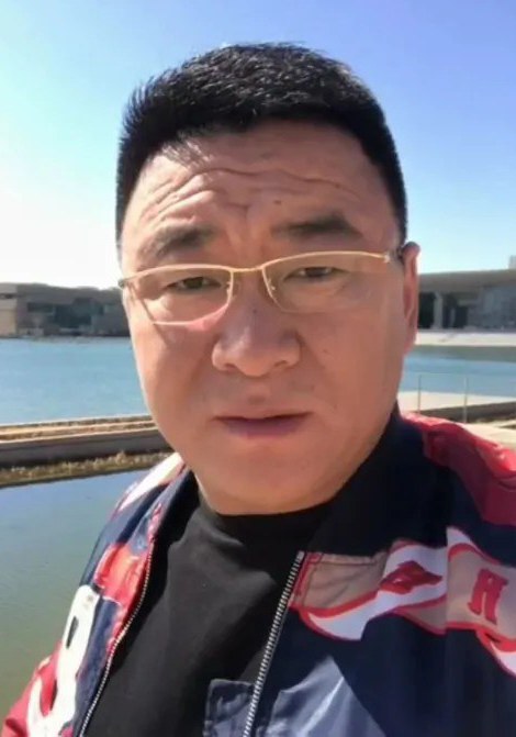 李小明 Xiaoming Li