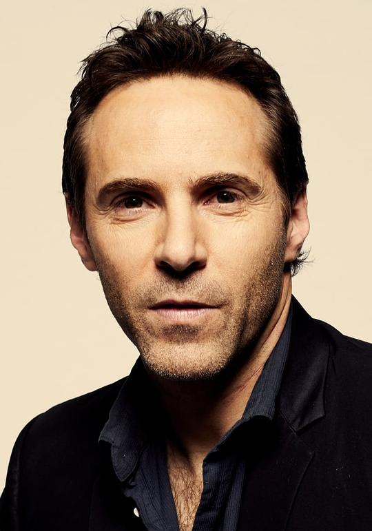 亚历桑德罗·尼沃拉 Alessandro Nivola