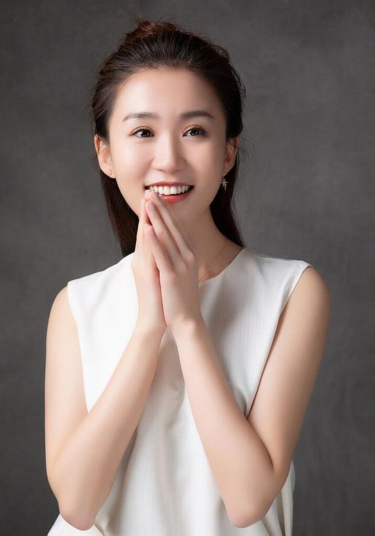 佟心竹 Xinzhu Tong