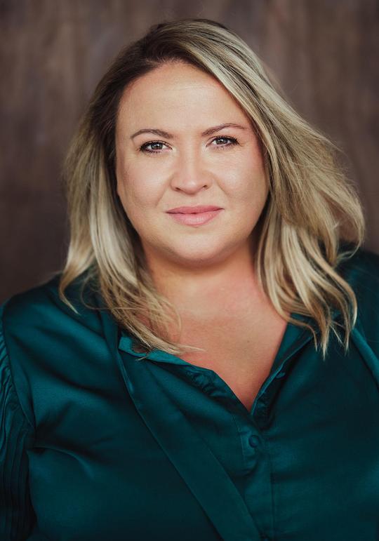 莉亚·麦克雷 Leah MacRae