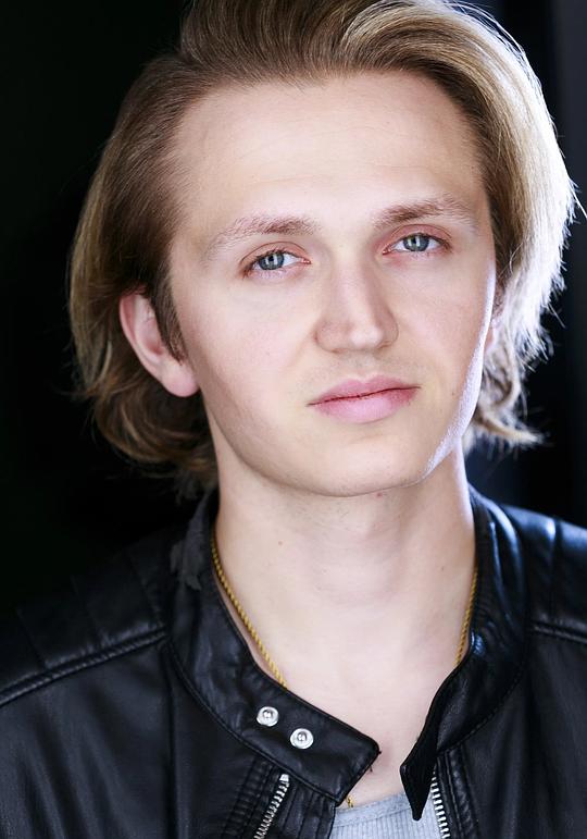 亚历山大·卡斯托尤 Alexander Carstoiu