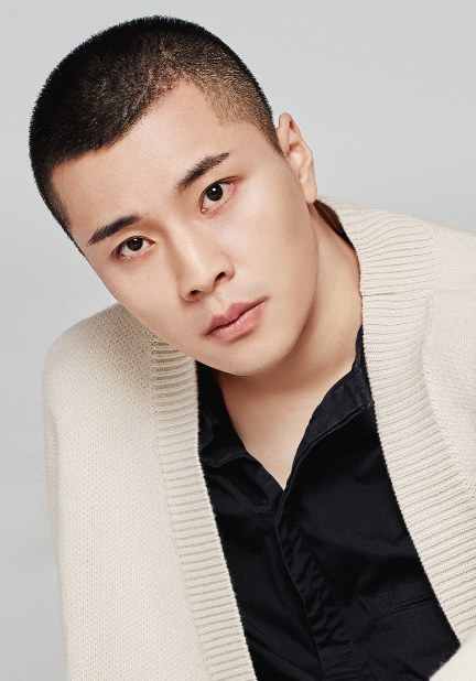 罗威 Wei Luo