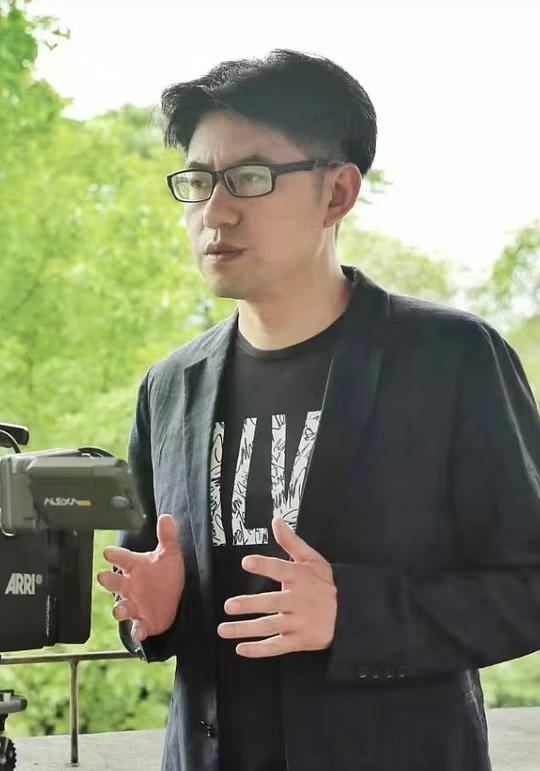 许若谷 Ruogu Xu