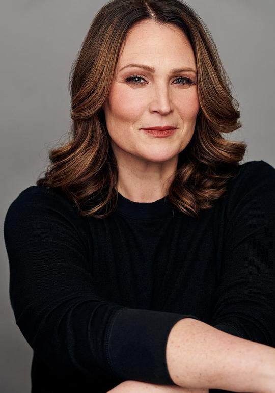 莉萨·霍华德 Lisa Howard