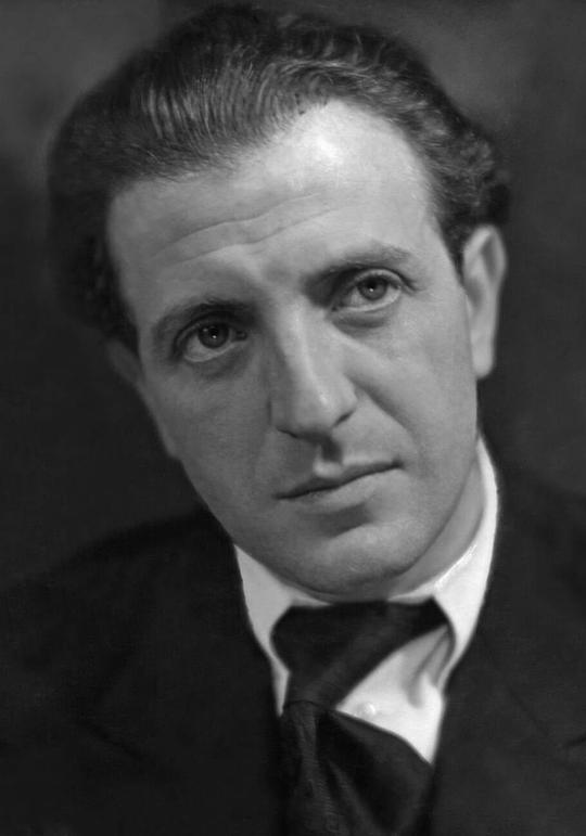 古斯塔夫·乌西基 Gustav Ucicky