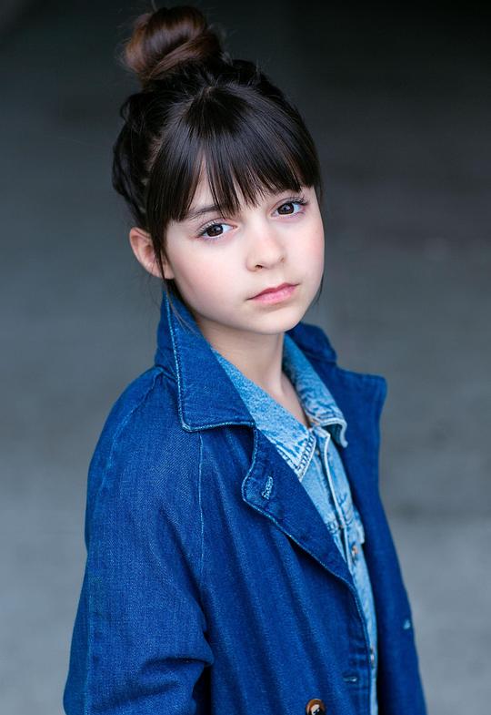 基娅拉·斯特拉 Chiara Stella
