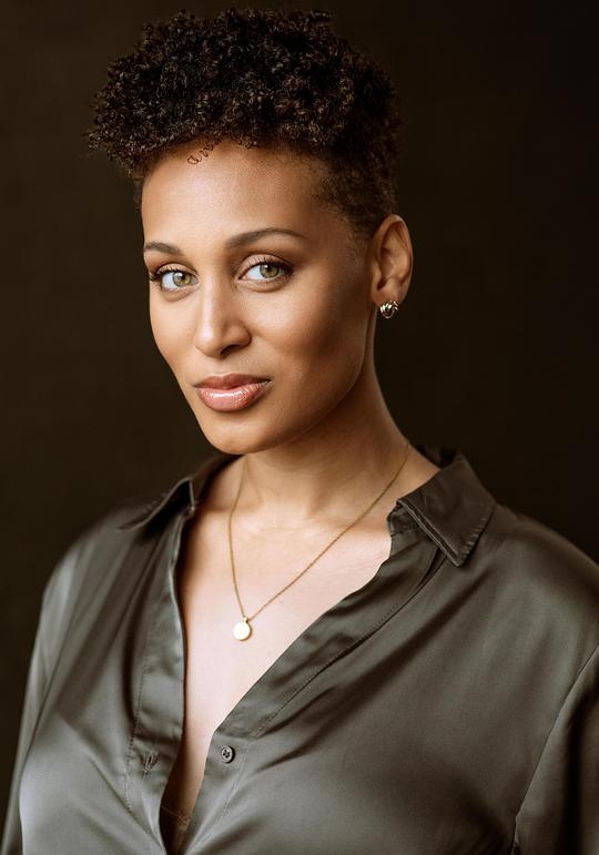 克娅娜·特蕾莎 Kyana Teresa