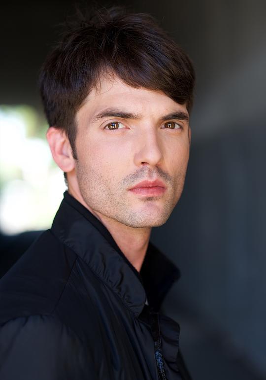 约书亚·德罗什 Joshua DesRoches