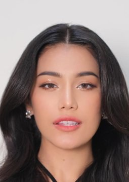 奥恩普雷亚·内萨·马哈茂迪 Ornpreeya Nesa Mahmoodi