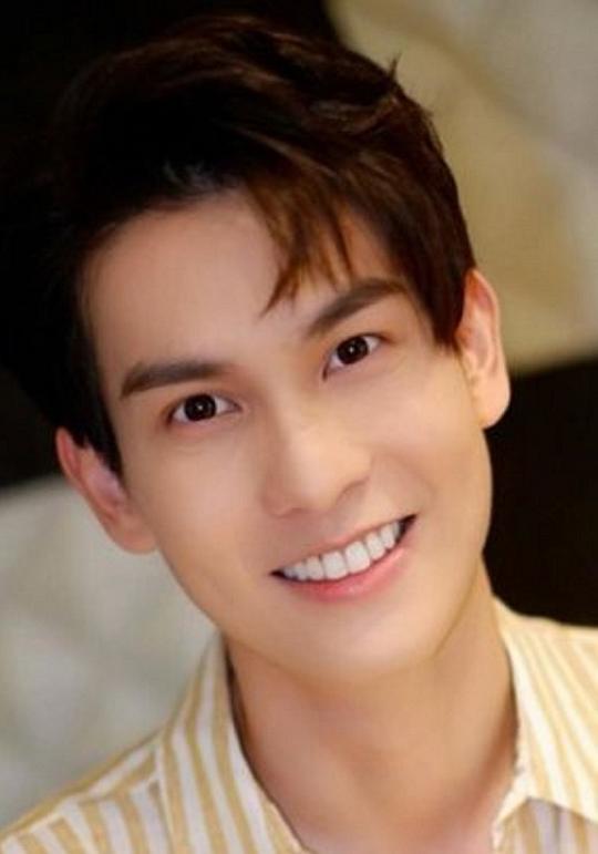 昂姆·萨皮潘咏帕纳特奎尔 Arm Sappanyoo Panatkool