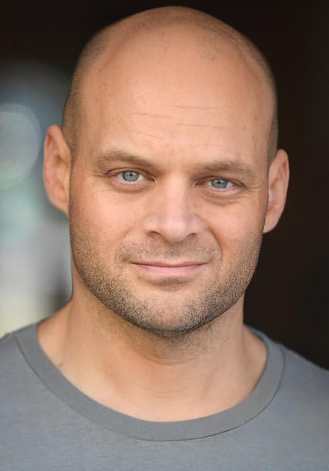 瑞安·斯科特·托马斯 Ryan Scott Thomas