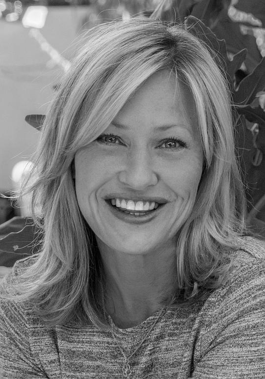 乔伊·劳伦·亚当斯 Joey Lauren Adams