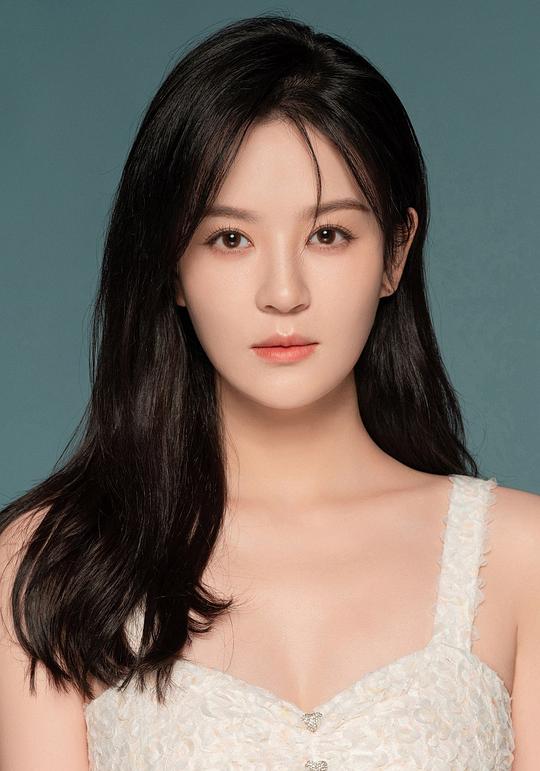 曾一萱 Yixuan Zeng