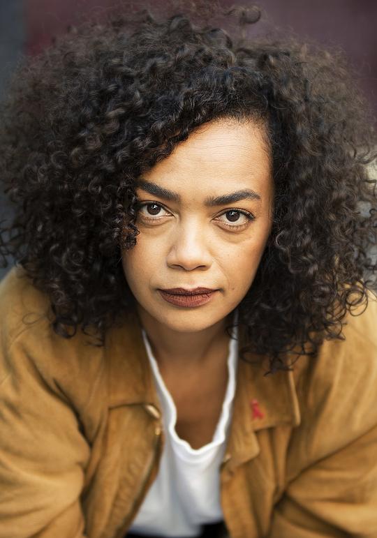 斯蒂姆拜尔·蒙克 Sithembile Menck